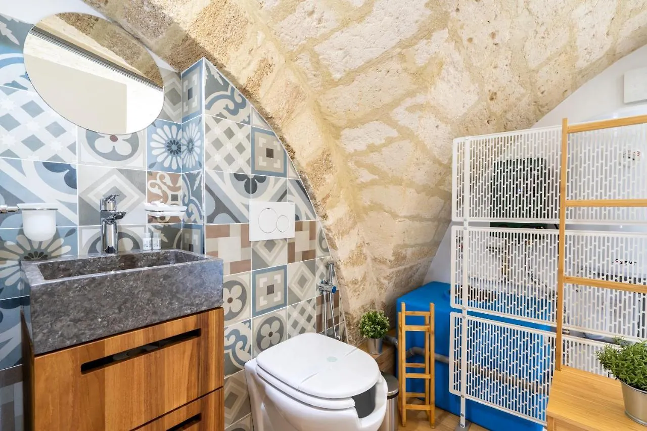 Stazione & Politecnico Stylish Apt With Netflix Bari