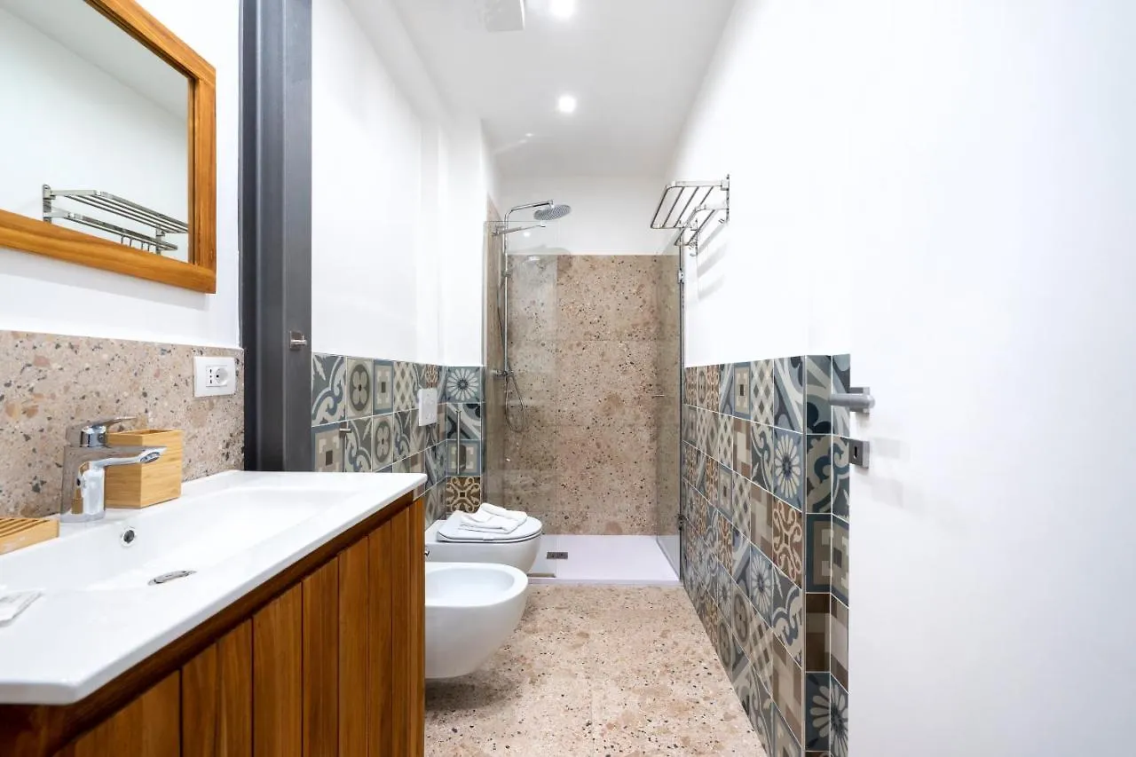 Apartment Stazione & Politecnico Stylish Apt With Netflix Bari