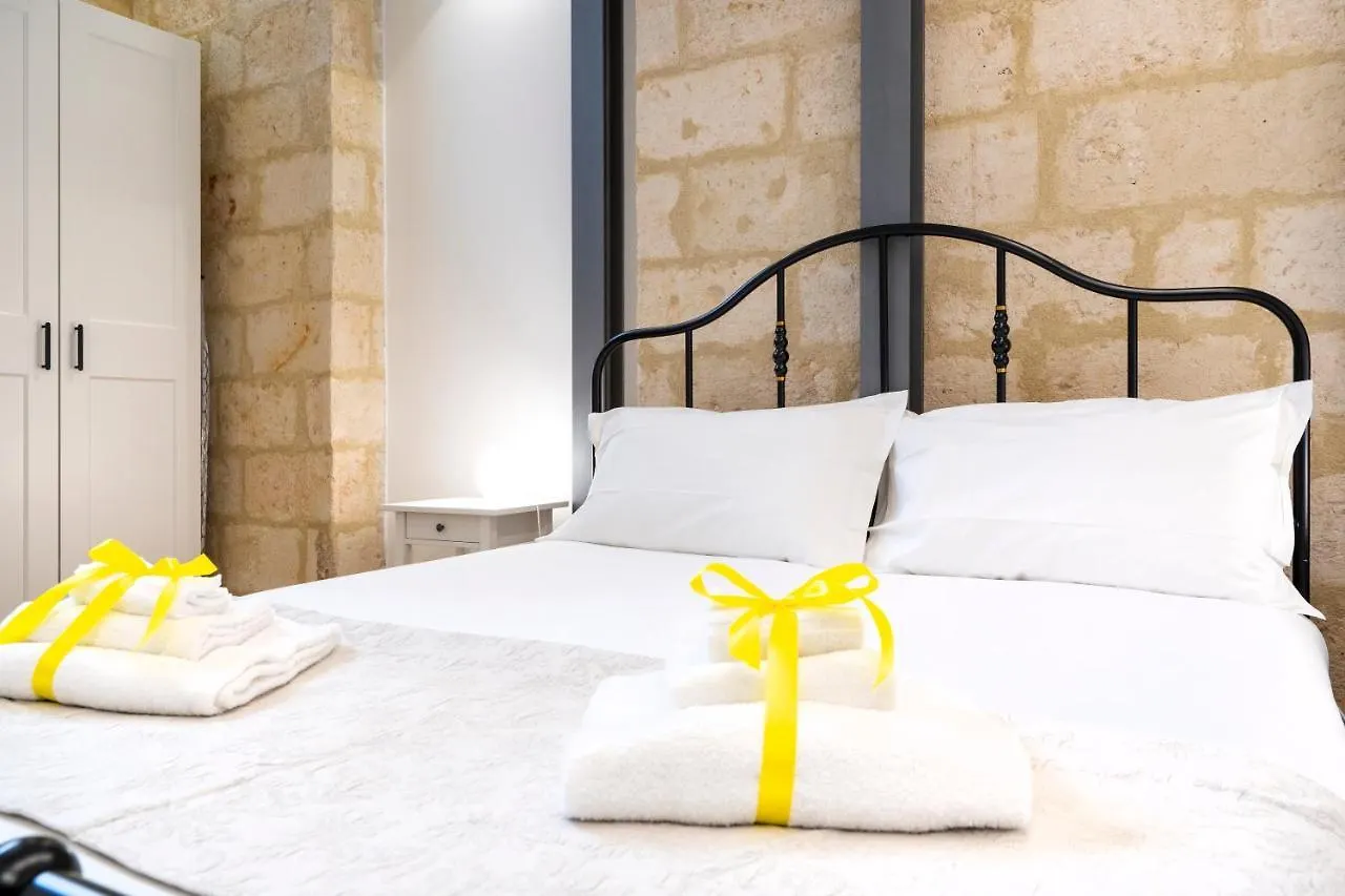 Stazione & Politecnico Stylish Apt With Netflix Bari Italy