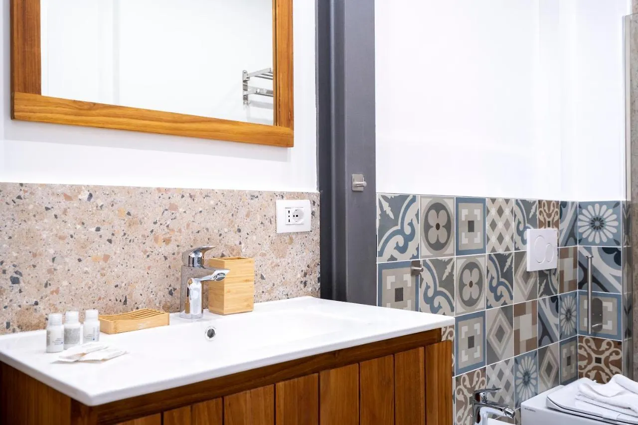 Stazione & Politecnico Stylish Apt With Netflix Bari Apartment